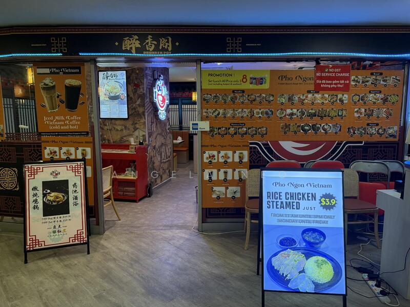 Eateries at ground floor 