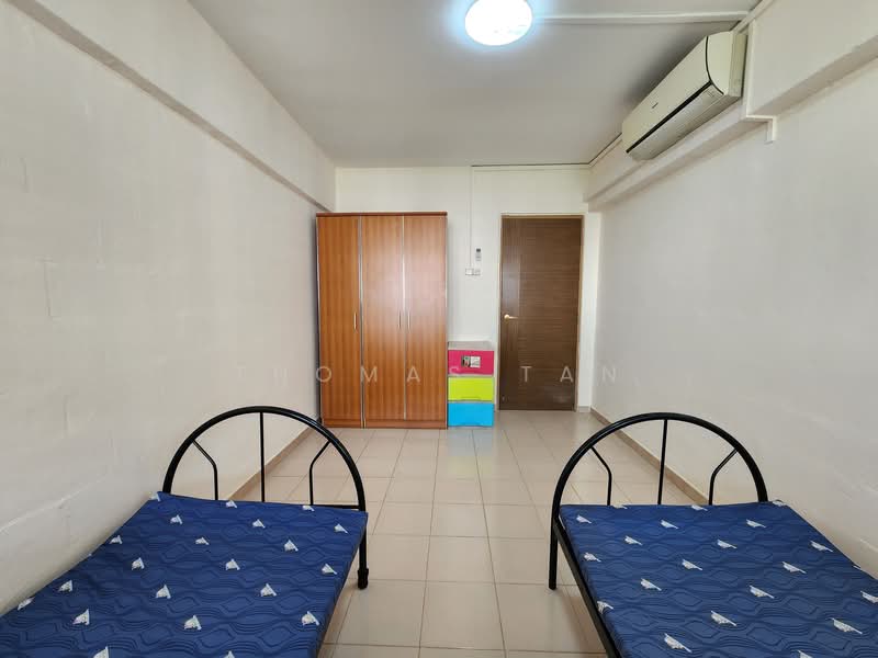 239 Hougang Street 22, 239 Hougang Street 22, Hougang / Punggol / Sengkang, 2 Bedrooms, 800 sqft, HDB Flat For Rent, by Thomas Tan, 60060332 - Bedroom - PropertyGuru.com.sg