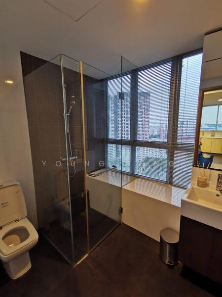 The Parc Condominium, 3 West Coast Walk, Room Rental, 108 sqft, Condominium For Rent, by Young Chng, 60060793 - Bathroom - PropertyGuru.com.sg