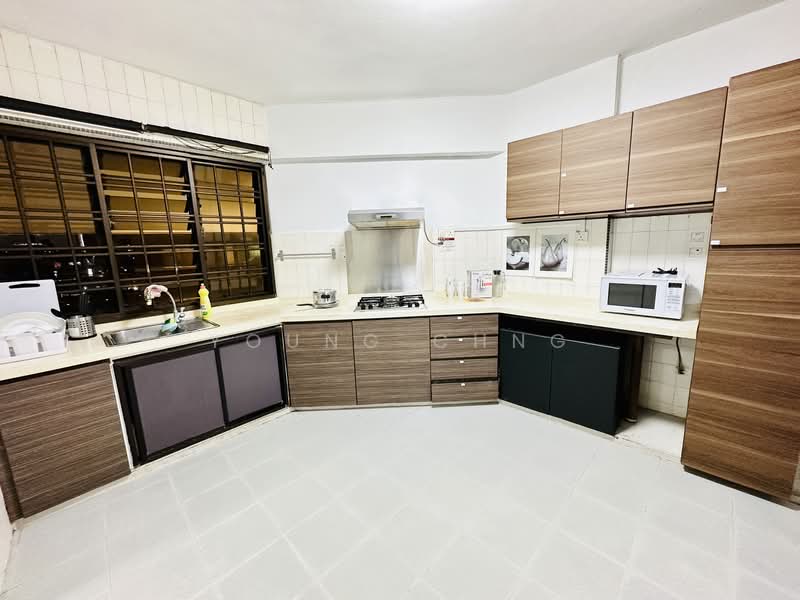 Ivory Heights, 124 Jurong East Street 13, Room Rental, 108 sqft, Condominium For Rent, by Young Chng, 60060861 - Kitchen - PropertyGuru.com.sg