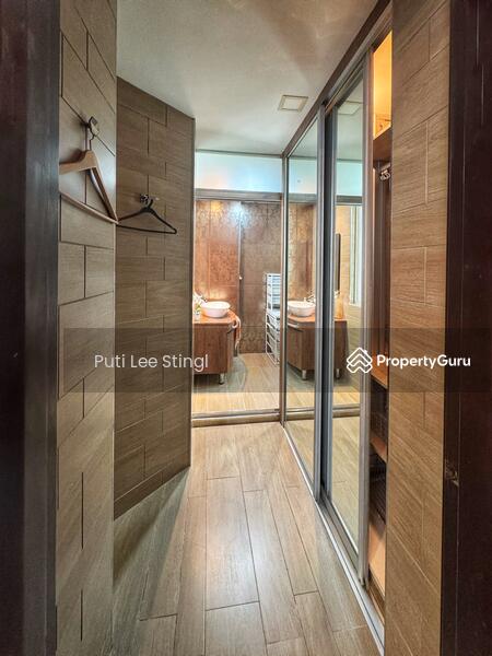 Walk-in Wardrobe