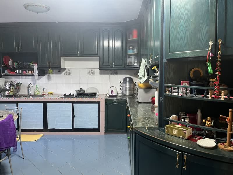252 Compassvale Street, 252 Compassvale Street, 3 Bedrooms, 1,249 sqft, HDB Flat For Rent, by Mimi Anwar, 60061007 - Kitchen - PropertyGuru.com.sg