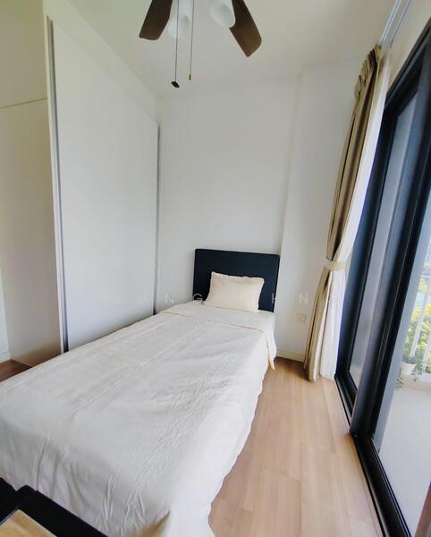 For Rent - The Lakefront Residences