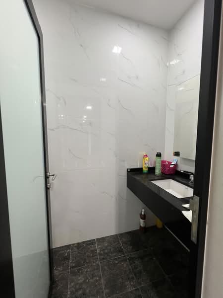 Frontier, 50 Ubi Avenue 3, 2,454 sqft, Light Industrial (B1) For Rent, by Lisa Liu, 60061015 - CommercialGuru.com.sg