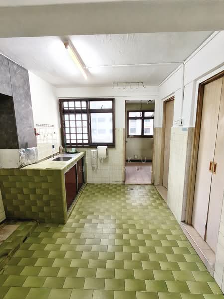11 Upper Boon Keng Road HDB Flat For Sale at S$ 430,000 | PropertyGuru Singapore - Kitchen