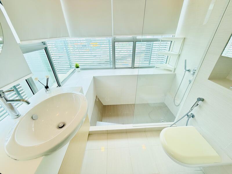 Suffolk Premier, 3 Suffolk Road, Room Rental, 118 sqft, Apartment For Rent, by Young Chng, 60061073 - Bathroom - PropertyGuru.com.sg