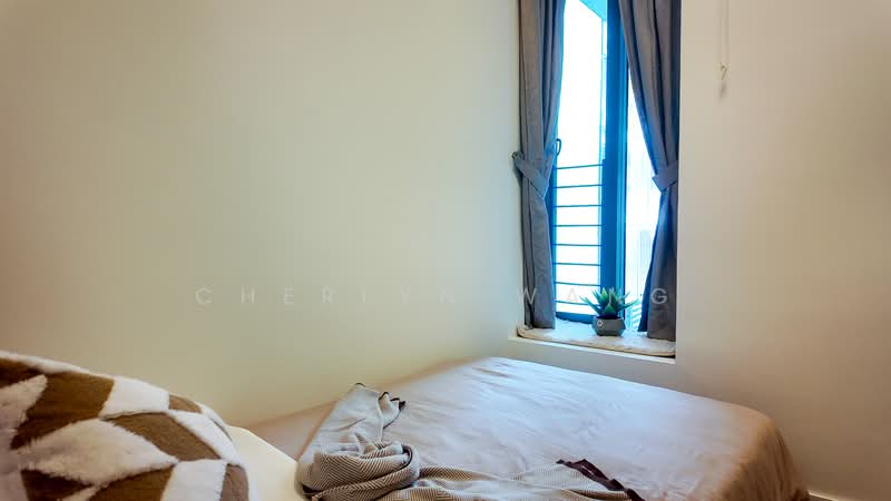 Watermark Robertson Quay, 3 Rodyk Street, Room Rental, 120 sqft, Apartment For Rent, by Cherlyn Wang, 60061432 - CR5 $1850 available from 11 May - PropertyGuru.com.sg