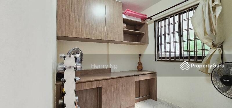 For Sale - 611 Yishun Street 61
