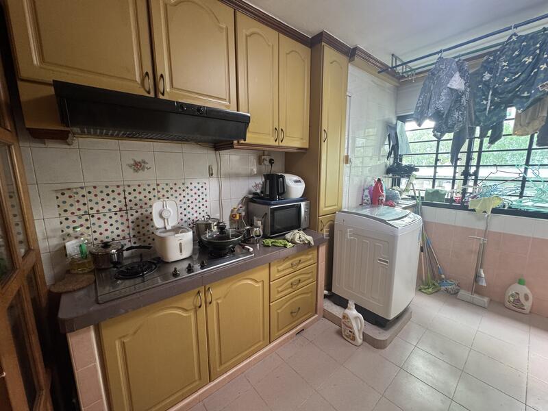 319 Clementi Avenue 4, 319 Clementi Avenue 4, 2 Bedrooms, 860 sqft, HDB Flat For Rent, by Cleo Lee, 60061500 - Kitchen - PropertyGuru.com.sg