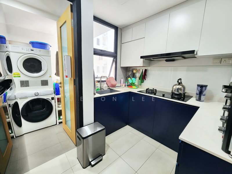 Blossom Residences, 32 Segar Road, 3 Bedrooms, 1,055 sqft, Executive Condominium For Sale, by Jeron Lee, 60061781 - Kitchen - PropertyGuru.com.sg