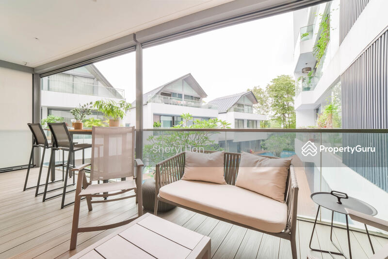Master Bedroom Balcony