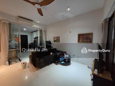 For Rent - E Maisons (The Maisons)