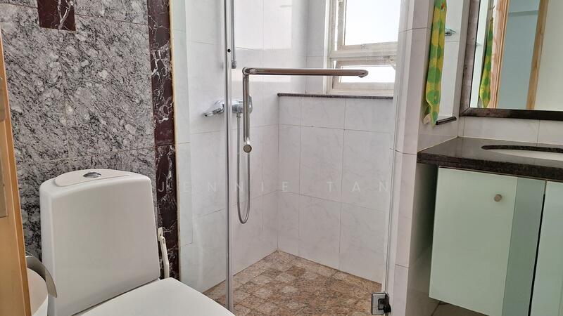 For Rent - Goldenhill Park Condo