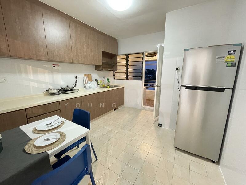 Sixth Avenue Centre, 805 Bukit Timah Road, Room Rental, 108 sqft, Apartment For Rent, by Young Chng, 60062241 - Kitchen - PropertyGuru.com.sg