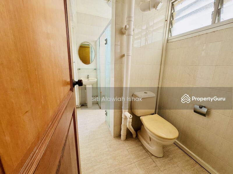 For Sale - 235 Yishun Street 21
