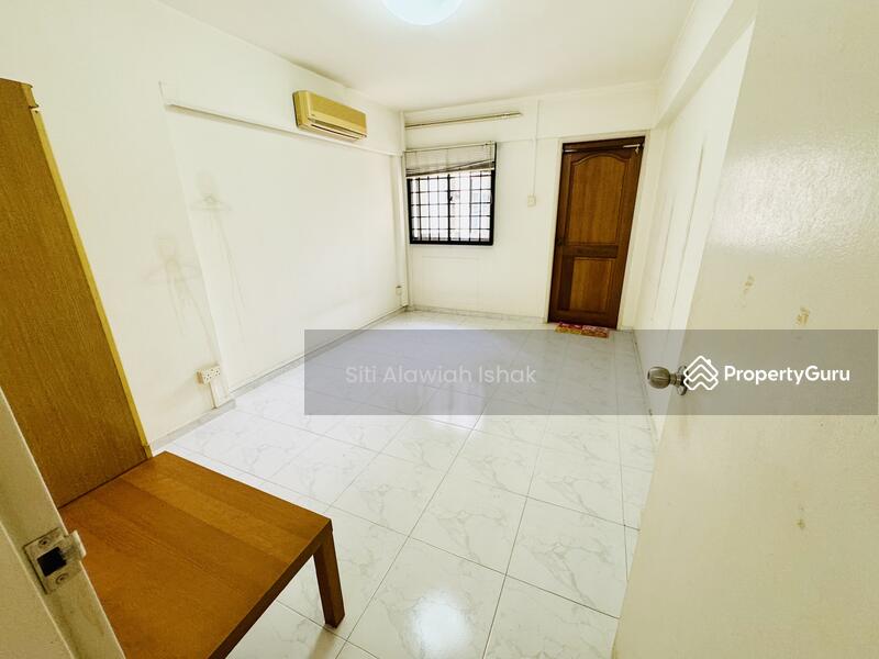For Sale - 235 Yishun Street 21