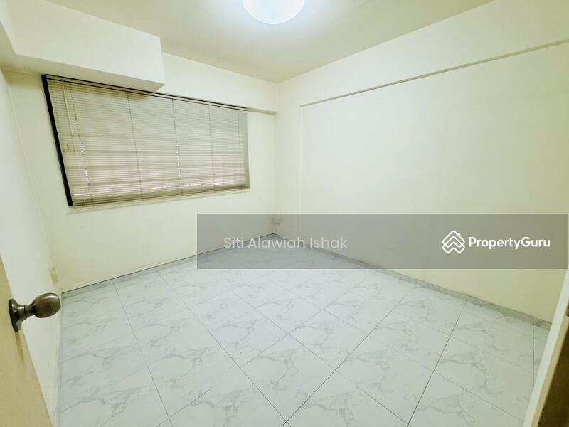 For Sale - 235 Yishun Street 21