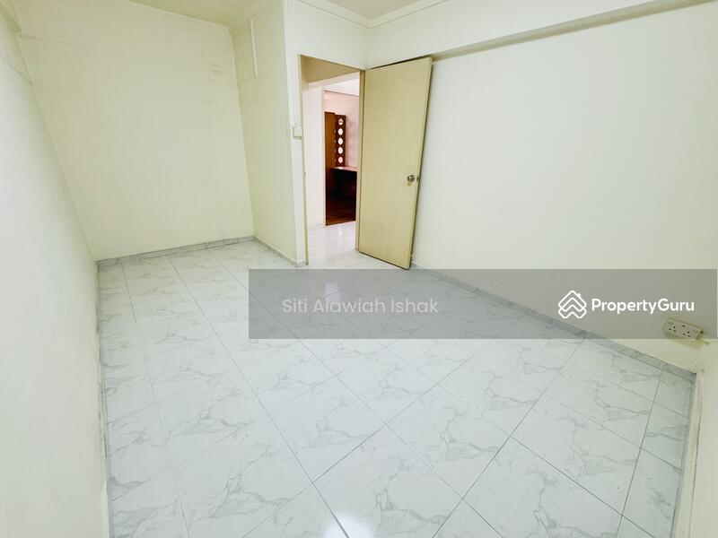 For Sale - 235 Yishun Street 21