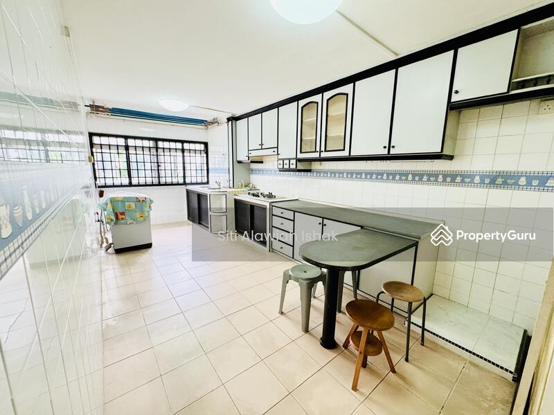 For Sale - 235 Yishun Street 21