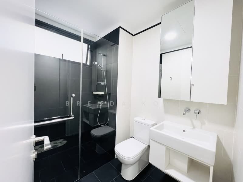 Village @ Pasir Panjang, 417 Pasir Panjang Road, 3 Bedrooms, 1,098 sqft, Condominium For Rent, by Brenda Koh, 60062458 - Bathroom - PropertyGuru.com.sg