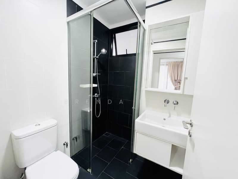 Village @ Pasir Panjang, 417 Pasir Panjang Road, 3 Bedrooms, 1,098 sqft, Condominium For Rent, by Brenda Koh, 60062458 - Bathroom - PropertyGuru.com.sg