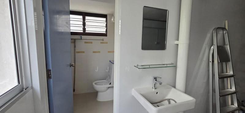 110 Ang Mo Kio Avenue 4, 110 Ang Mo Kio Avenue 4, Ang Mo Kio / Bishan / Thomson, Room Rental, 150 sqft, HDB Flat For Rent, by JJ Ng, 60062468 - Bathroom - PropertyGuru.com.sg