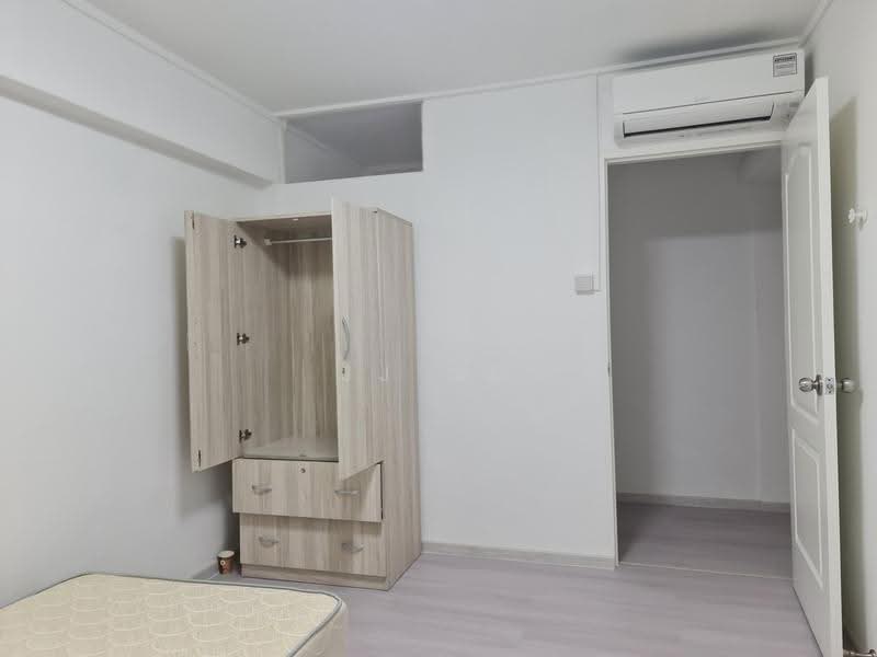 110 Ang Mo Kio Avenue 4, 110 Ang Mo Kio Avenue 4, Ang Mo Kio / Bishan / Thomson, Room Rental, 150 sqft, HDB Flat For Rent, by JJ Ng, 60062468 - Bedroom - PropertyGuru.com.sg