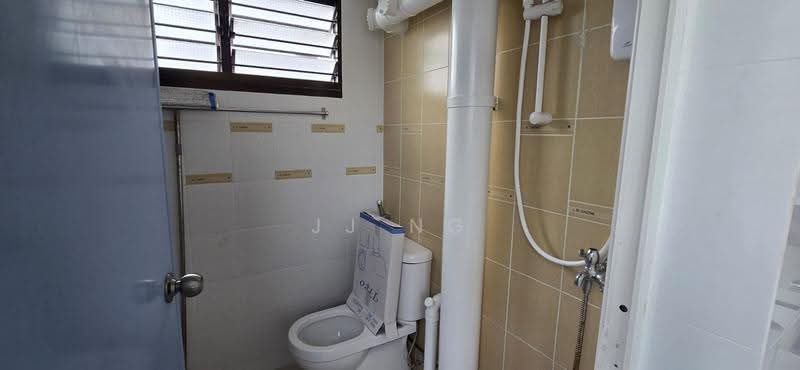 110 Ang Mo Kio Avenue 4, 110 Ang Mo Kio Avenue 4, Ang Mo Kio / Bishan / Thomson, Room Rental, 150 sqft, HDB Flat For Rent, by JJ Ng, 60062468 - Bathroom - PropertyGuru.com.sg