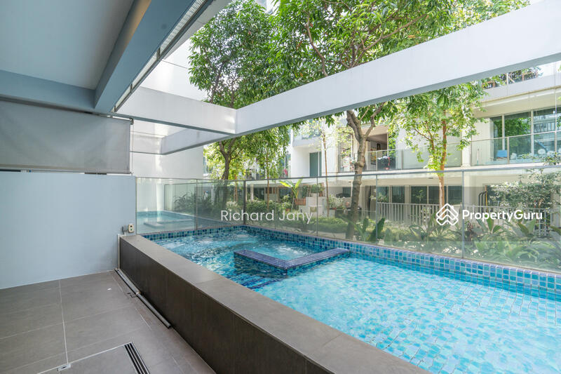 For Sale - ❤️ Foreigners Elligible Centrally Located House with Facilities & Private Parking