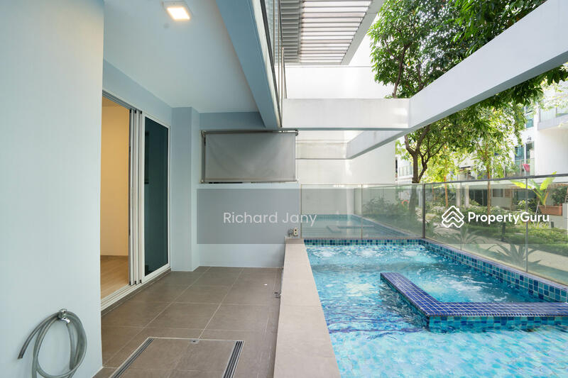 For Sale - ❤️ Foreigners Elligible Centrally Located House with Facilities & Private Parking