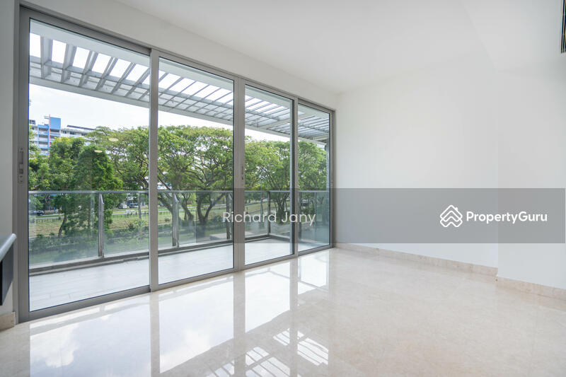 For Sale - ❤️ Foreigners Elligible Centrally Located House with Facilities & Private Parking