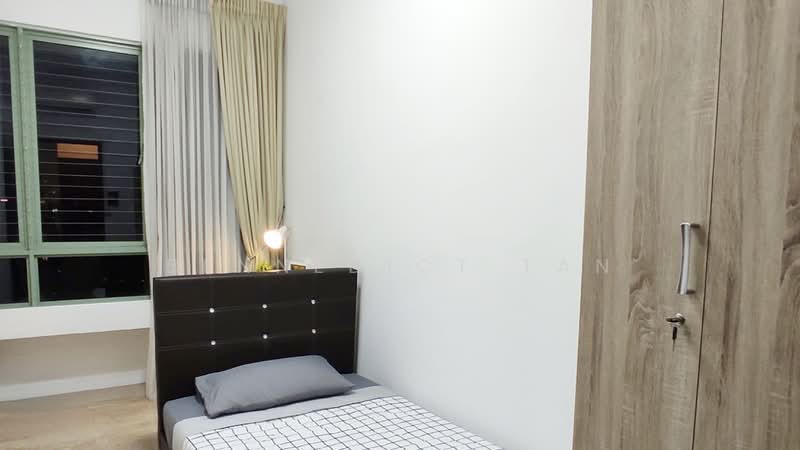 Tiara, 1 Kim Seng Walk, Room Rental, 120 sqft, Apartment For Rent, by Bennedict Tan, 60062636 - Bedroom - PropertyGuru.com.sg