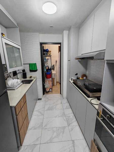 Tanglin View, 150 Prince Charles Crescent, Room Rental, 150 sqft, Condominium For Rent, by Steve Voon, 60062659 - Kitchen - PropertyGuru.com.sg
