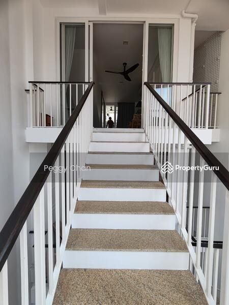 Stair to L3 Ensuite Master Room