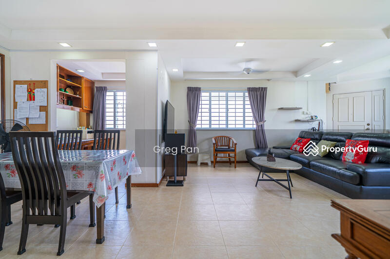 Living/Dining & Balcony