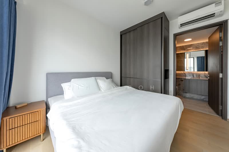 Piccadilly Grand Condominium For Sale at S$ 1,968,000 | PropertyGuru Singapore - Master Bedroom
