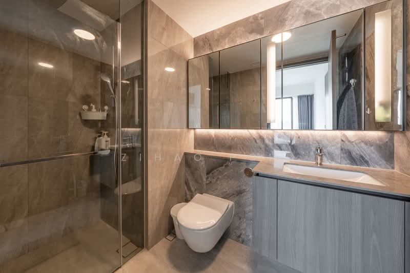 Piccadilly Grand Condominium For Sale at S$ 1,968,000 | PropertyGuru Singapore - Master Bathroom