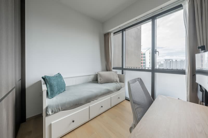 Piccadilly Grand Condominium For Sale at S$ 1,968,000 | PropertyGuru Singapore - Common Bedroom