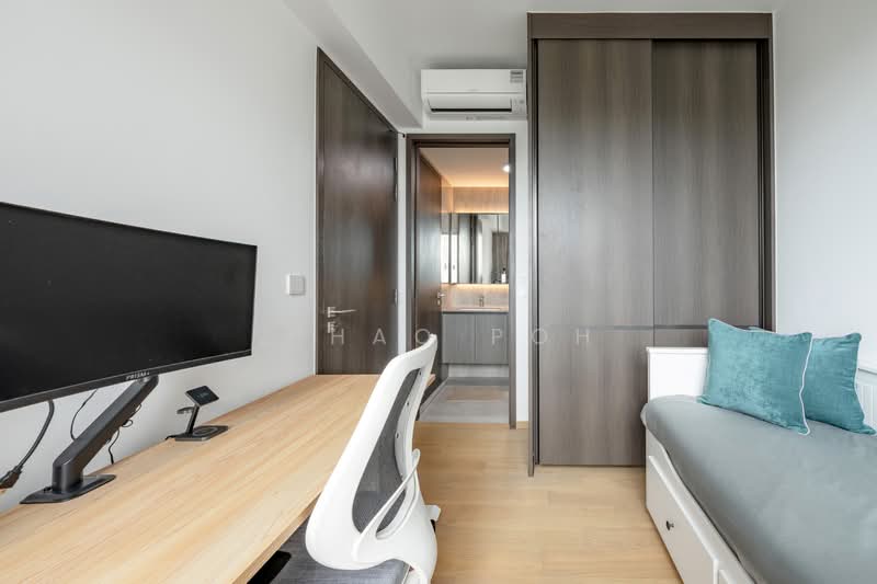 Piccadilly Grand Condominium For Sale at S$ 1,968,000 | PropertyGuru Singapore - Common Bedroom