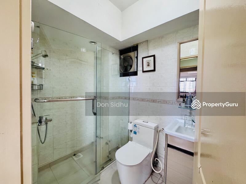 For Sale - 484 Admiralty Link