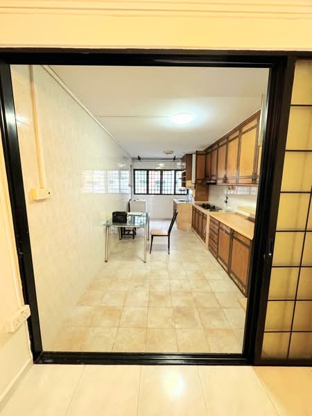 713 Clementi West Street 2, 713 Clementi West Street 2, 2 Bedrooms, 700 sqft, HDB Flat For Rent, by Jenny Tan, 60063302 - PropertyGuru.com.sg