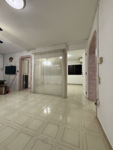 53 Teban Gardens Road, 53 Teban Gardens Road, 3 Bedrooms, 893 sqft, HDB Flat For Sale, by Asmine Tan, 60063464 - Living Room - PropertyGuru.com.sg