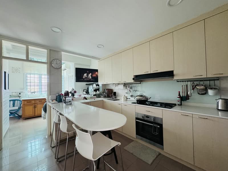 For Sale - Classical with good move-in, double volum high ceiling & big garden, NS facing