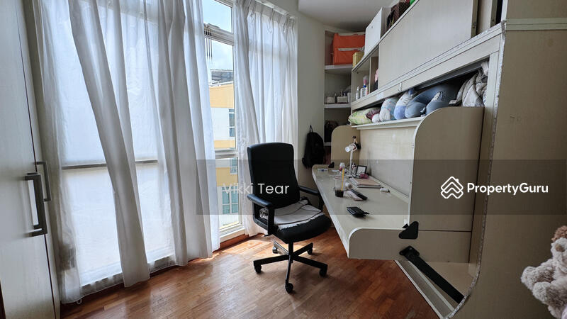 2nd bedroom