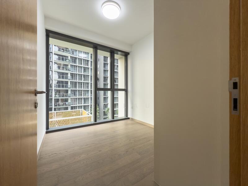 Penrose, 20 Sims Drive, 3 Bedrooms, 969 sqft, Condominium For Rent, by CY Lau, 60063968 - Bedroom 2 - PropertyGuru.com.sg