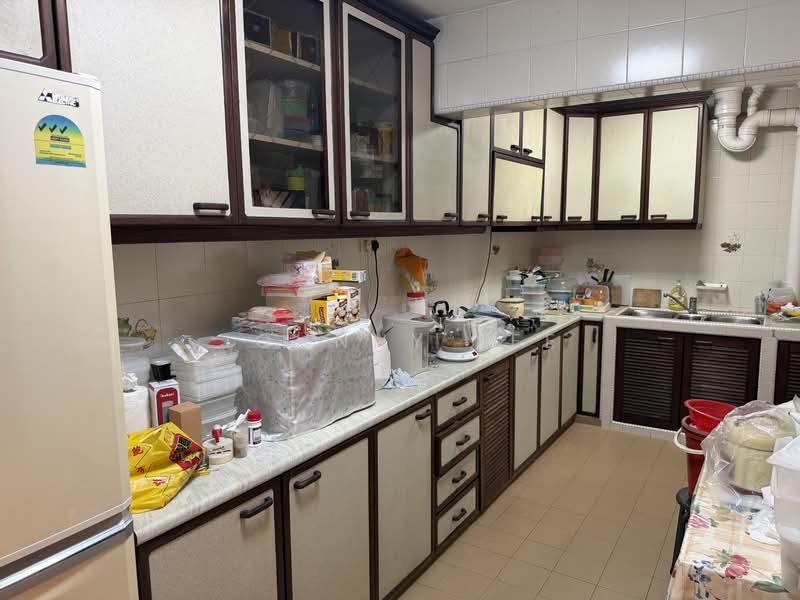 Neptune Court, 9 Marine Vista, 3 Bedrooms, 1,270 sqft, Condominium For Sale, by Johnny Lee, 60064349 - Kitchen - PropertyGuru.com.sg