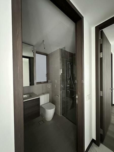 Pasir Ris 8, 16 Pasir Ris Drive 8, 2 Bedrooms, 775 sqft, Condominium For Rent, by Dabby Yan Qin, 60064660 - Bathroom - PropertyGuru.com.sg