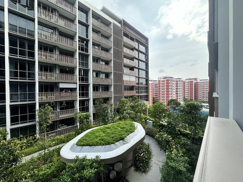 Pasir Ris 8, 16 Pasir Ris Drive 8, 2 Bedrooms, 775 sqft, Condominium For Rent, by Dabby Yan Qin, 60064660 - Balcony view - PropertyGuru.com.sg