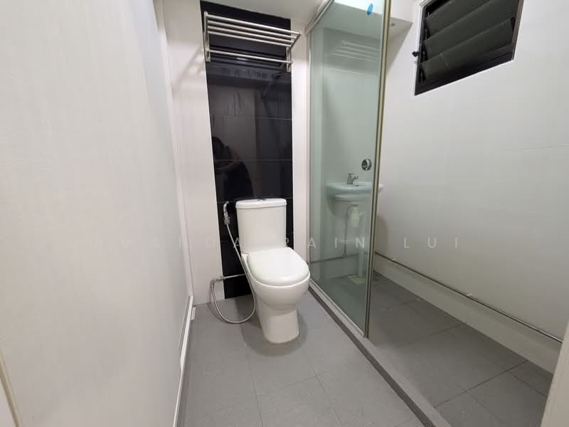 504C Canberra Link, 504C Canberra Link, 3 Bedrooms, 1,184 sqft, HDB Flat For Sale, by Amanda Rain Lui, 60064731 - Bathroom - PropertyGuru.com.sg