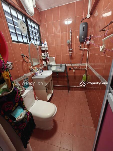 Master Toilet